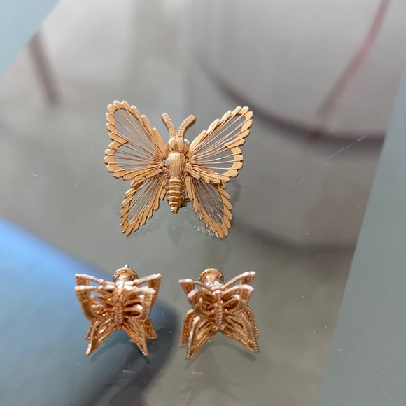 Vintage Monet Set of Brooch/Earrings - Picture 2 of 6